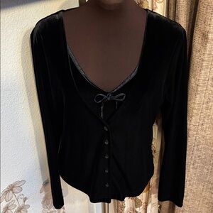 Vintage 1990’s Giorgio Fiorlini black velvet long sleeve button-up blouse Size L